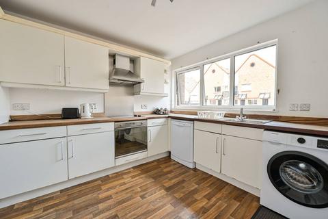 16 Admiral Place, London, SE16 5NY