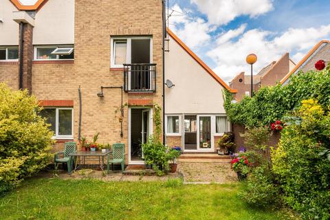 16 Admiral Place, London, SE16 5NY