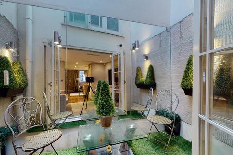 4 bedroom terraced house for sale, Montpelier Mews, Knightsbridge SW7