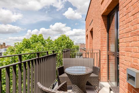 1 bedroom flat for sale, Lyons Place, St John's Wood NW8