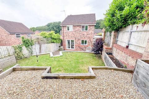 3 bedroom detached house for sale, Ettingley, Close, Redditch