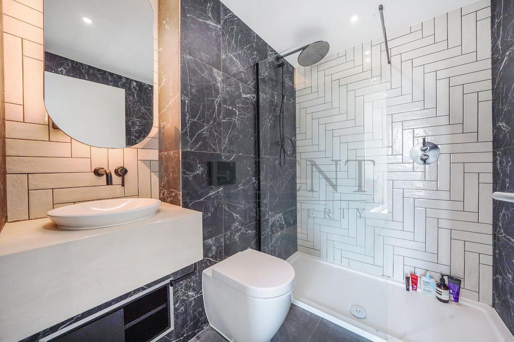 Main en-suite