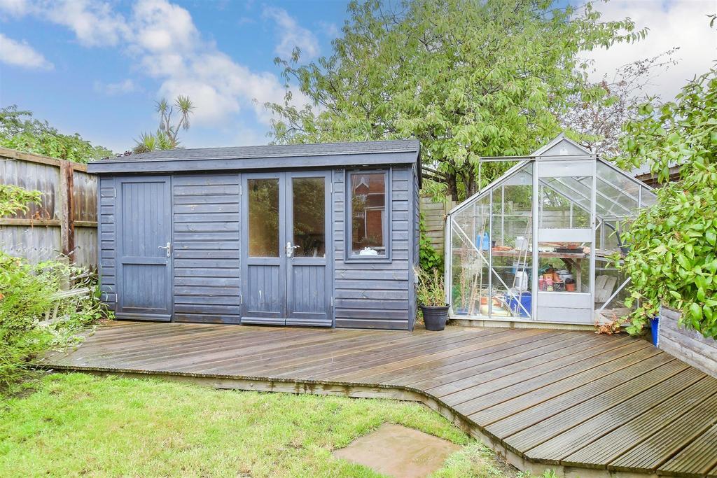 Workshop/Outbuildings