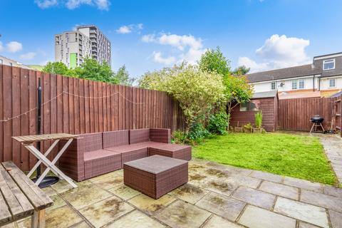 2 bedroom terraced house for sale, Fallow Court, Bermondsey, SE16