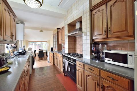 3 bedroom terraced house for sale, The Rise, London, Greater London. N13