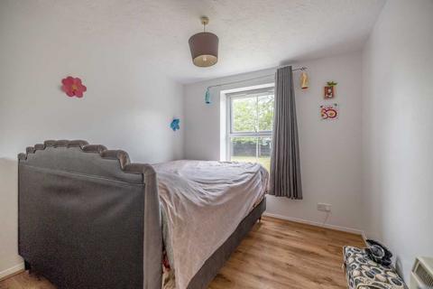 2 bedroom apartment for sale, Nicholas Gardens, Slough SL1