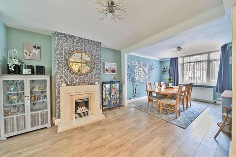 4 bedroom semi-detached house for sale, Newstead Rise, Caterham CR3