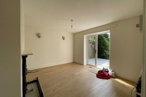 2 bedroom semi-detached house to rent, Shepherds Hill, Newbury RG20