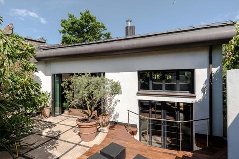 4 bedroom semi-detached house for sale, Bedford Road, London, SW4