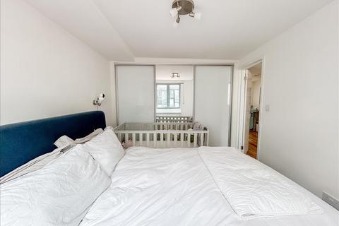 1 bedroom maisonette to rent, Munro Mews, Notting Hill, London, Royal Borough of Kensington and Chelsea, W10