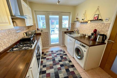 3 bedroom semi-detached house for sale, Macaulay Road, Luton, Bedfordshire, LU4 0LP