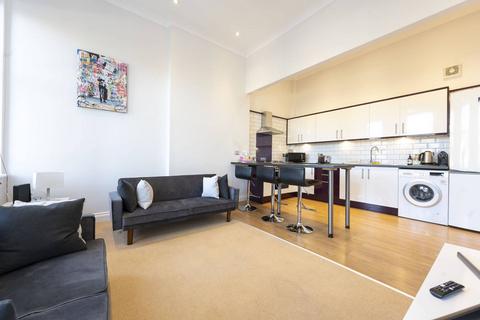 2 bedroom flat to rent, Barons Court Road, Barons Court, London, W14