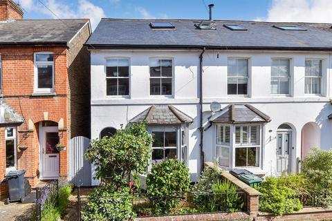 39 Albion Road, Reigate, RH2 7JY