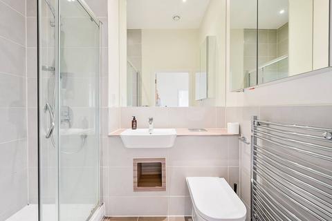 1a Stanley Road, London, W3 8FT