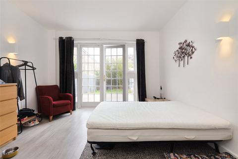 3 bedroom terraced house for sale, Hastings Street, London, SE18