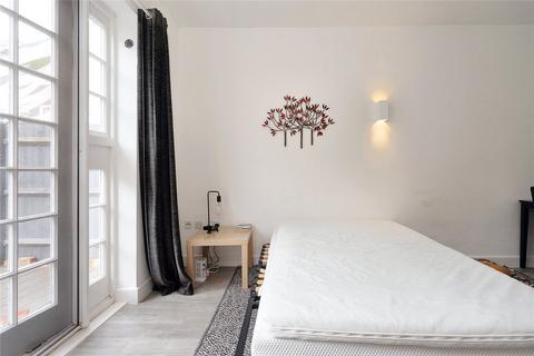 3 bedroom terraced house for sale, Hastings Street, London, SE18