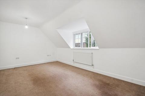 1 bedroom flat to rent, Churchfield Road, Chalfont St Peter SL9