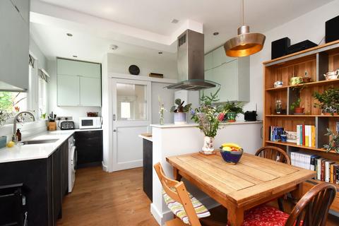 38 Farren Road, London, SE23 2EA