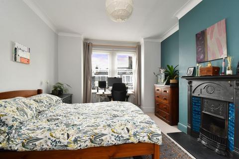 38 Farren Road, London, SE23 2EA