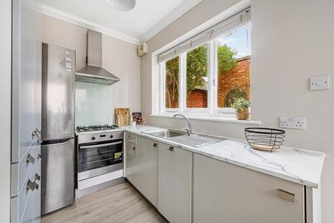 2 bedroom flat for sale, The Avenue, Bedford Park, London, W4