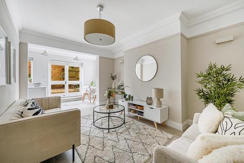 2 bedroom flat for sale, The Avenue, Bedford Park, London, W4