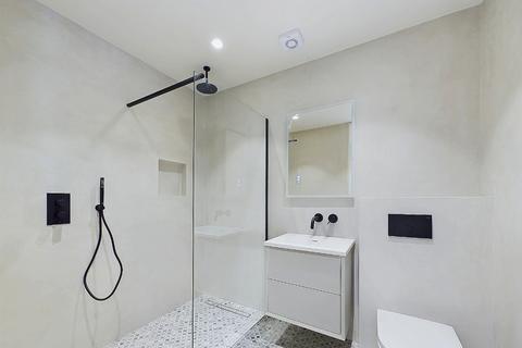 Flat 1, 21 Wisteria Road, London, SE13 5HW