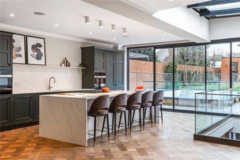 6 bedroom semi-detached house to rent, Trinity Road, London, SW18