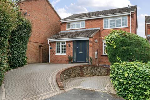 4 bedroom detached house for sale, Beck Gardens, Farnham, Surrey, GU9