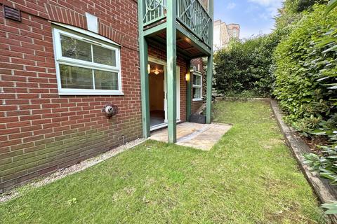 2 bedroom flat to rent, St Stephens Road, Bournemouth BH2