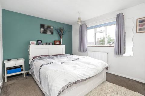 10 Fleming Road, Winchester, SO22 6EE
