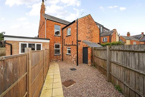 3 bedroom end of terrace house for sale, East Street, Olney, Buckinghamshire, MK46