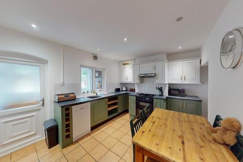 2 bedroom end of terrace house for sale, Manchester Road, Over Hulton, BL5