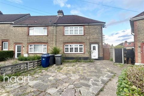 3 bedroom end of terrace house to rent, Hyde Crescent, NW9