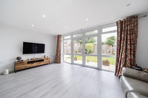 4 bedroom detached house for sale, Lowson Grove, Watford, Hertfordshire