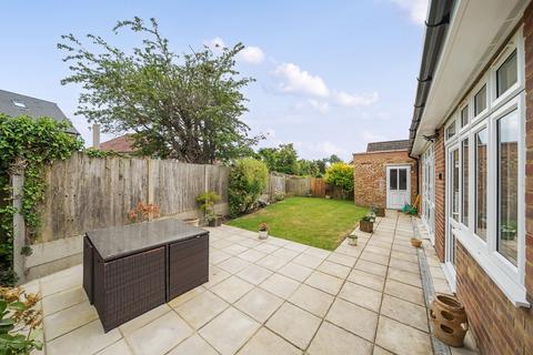 3 Lowson Grove, Watford, WD19 4BA