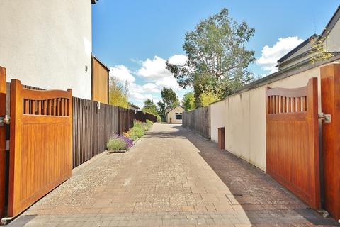 5 bedroom detached bungalow for sale, 52a New Yatt Road, Witney, OX28