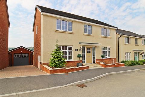 4 bedroom detached house for sale, Tonyrefail CF39