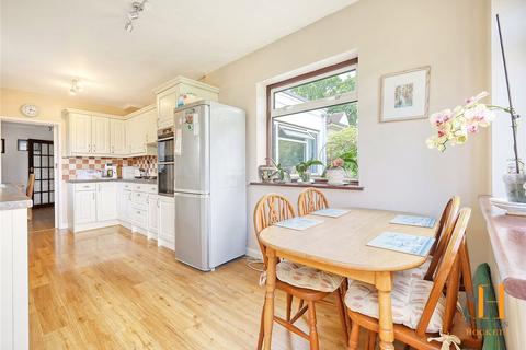 3 bedroom detached house for sale, Oakwood Avenue, Hutton, Brentwood, Essex, CM13