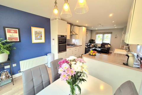 3 bedroom end of terrace house for sale, Bishops Way, Carlisle CA5