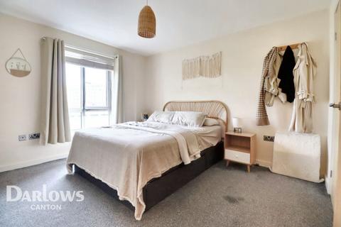 2 bedroom apartment for sale, Overstone Court, Cardiff