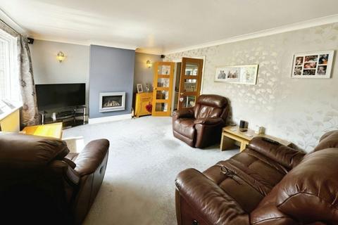 3 bedroom semi-detached house for sale, Lansbury Drive, Upper Stratton, Swindon, SN2 7LF