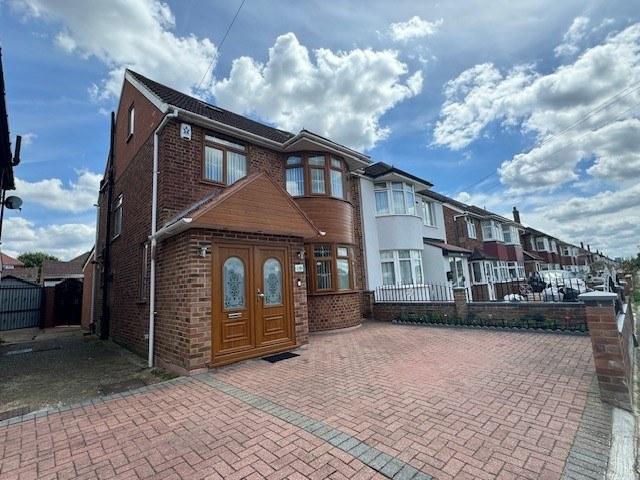 Brabazon Road, Hounslow, TW5 9 LW