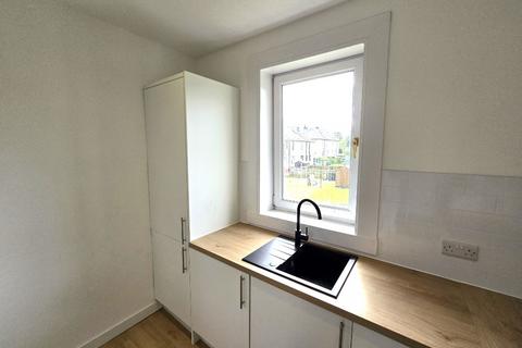 2 bedroom flat to rent, Anderson Avenue, Woodside, Aberdeen, AB24