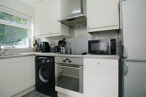 3 Dorian Close, Bradford, BD10 8BQ