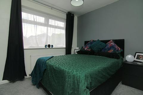 3 Dorian Close, Bradford, BD10 8BQ