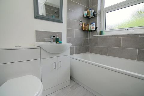 3 Dorian Close, Bradford, BD10 8BQ