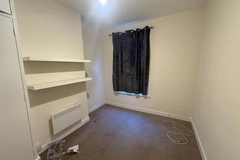 2 bedroom flat to rent, Church Road, Bromley
