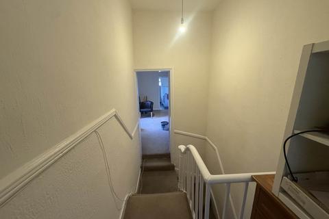 2 bedroom flat to rent, Church Road, Bromley
