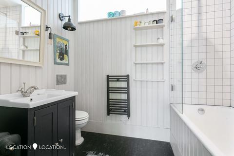 61a Upper Clapton Road, London, E5 8AY