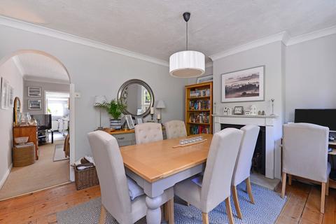 2 bedroom end of terrace house for sale, Brighton Road, Surrey GU7
